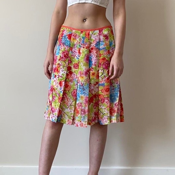 Nine & Co. Dresses & Skirts - Nine & Company Bright Floral Summer Skirt